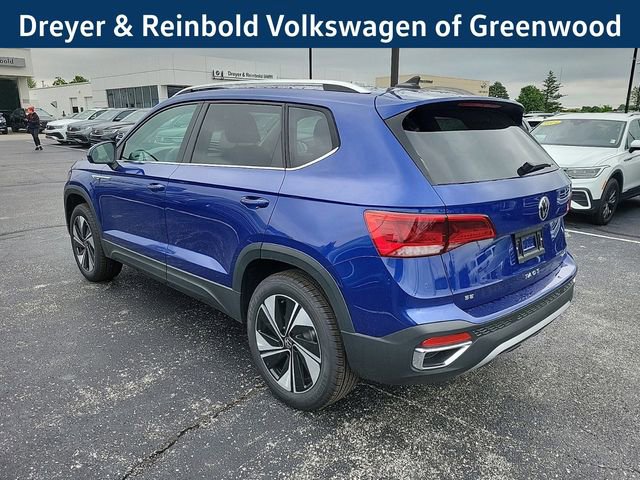 New 2024 Volkswagen Taos SE image 7