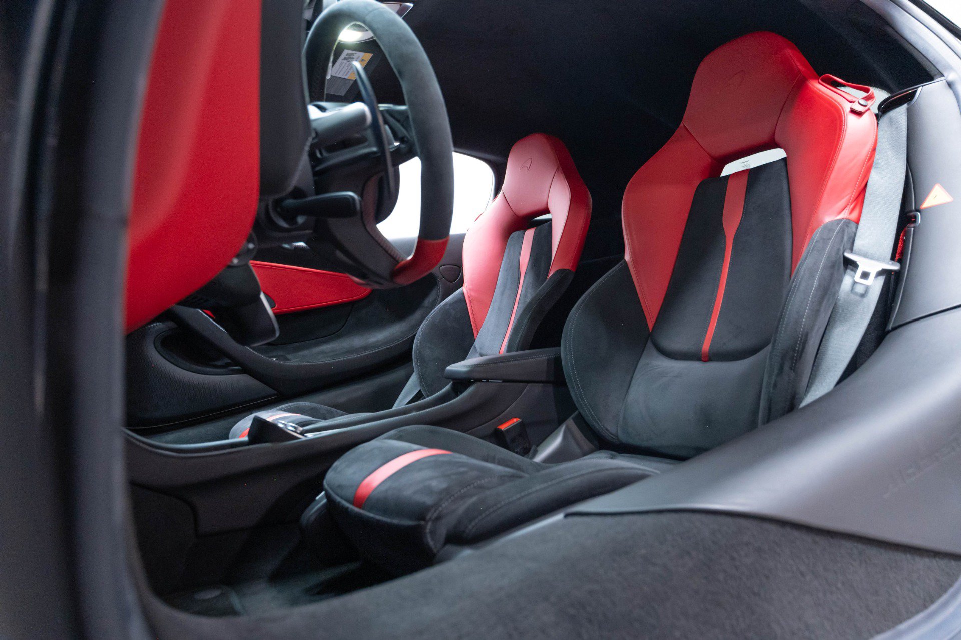Used 2019 McLaren 570S Coupe RWD image 11