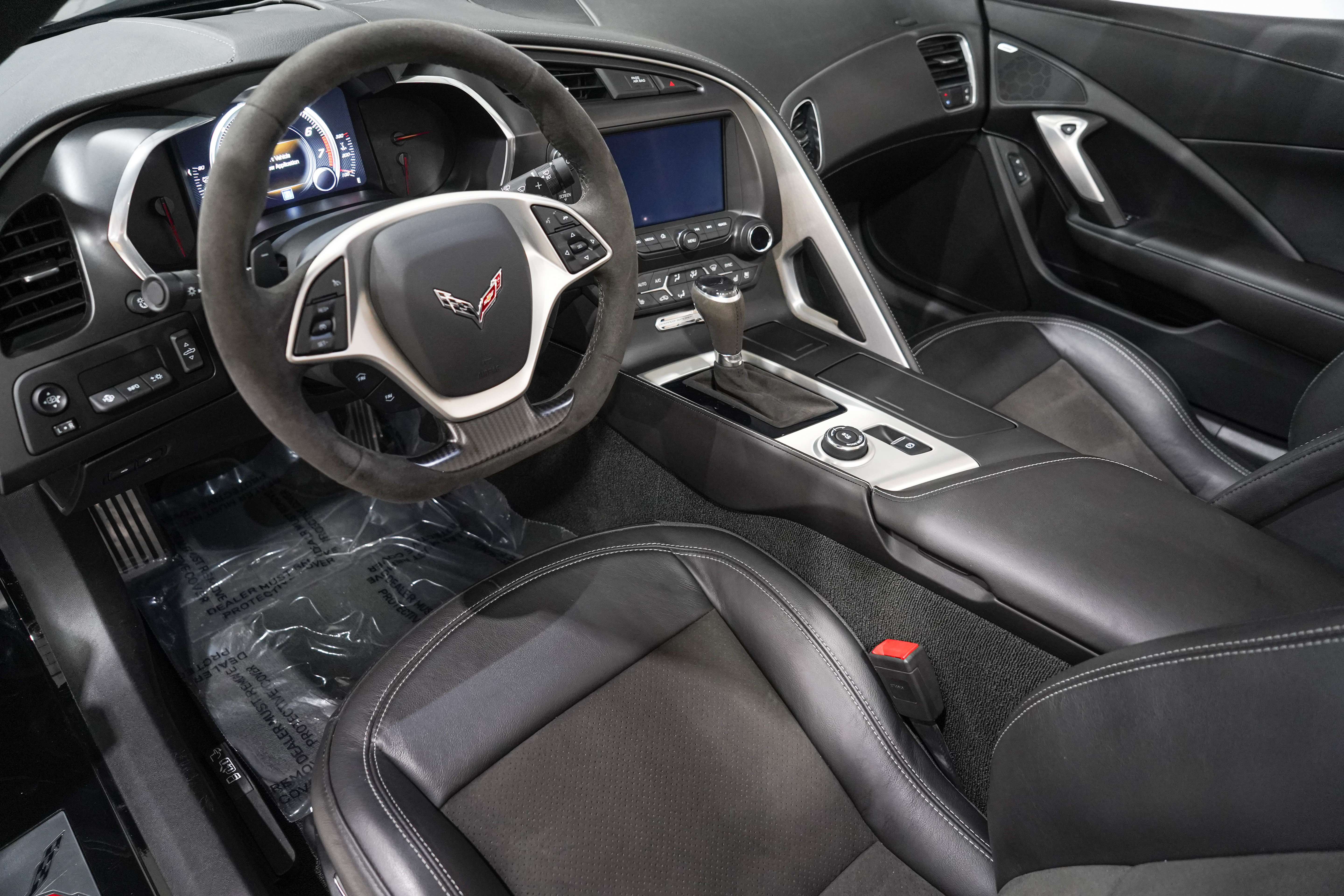 Used 2019 Chevrolet Corvette Grand Sport RWD image 2
