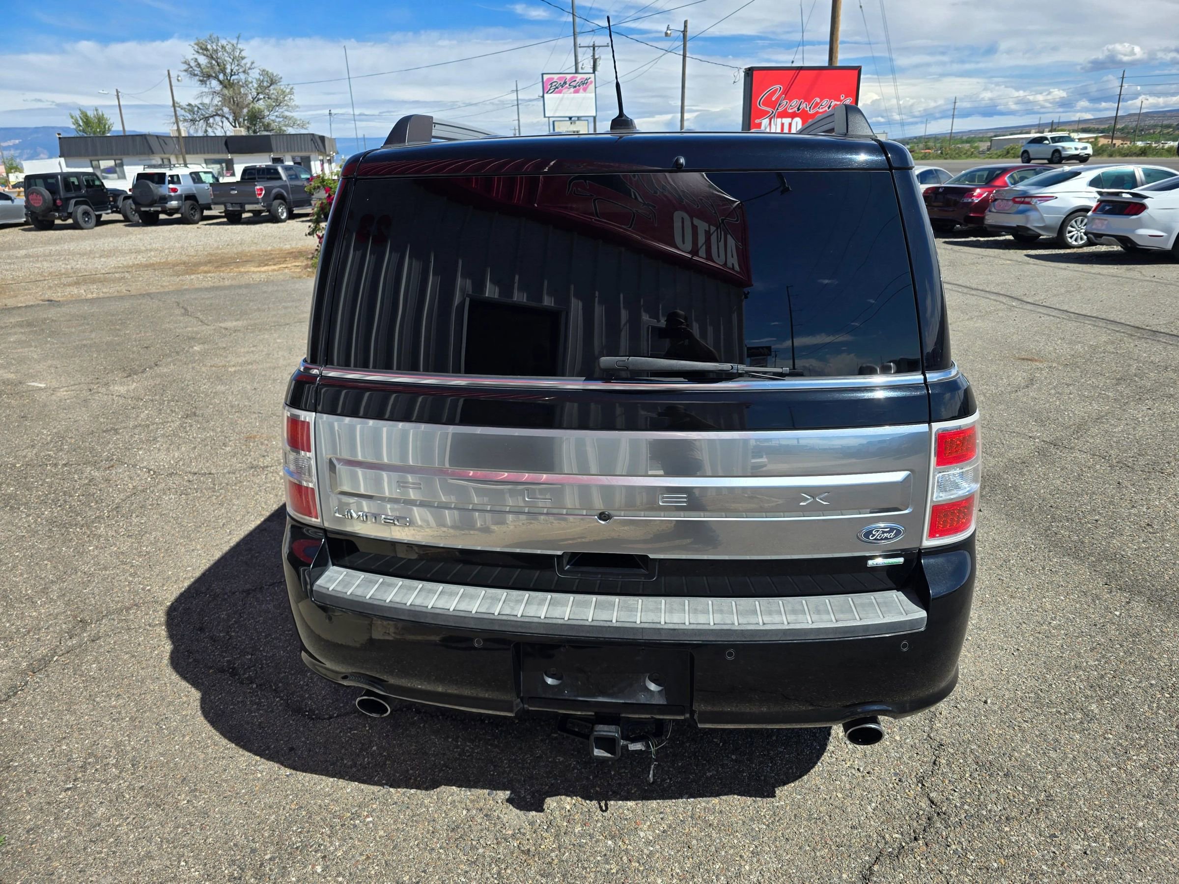 Used 2018 Ford Flex Limited w/ Equipment Group 303A AWD/4WD image 3