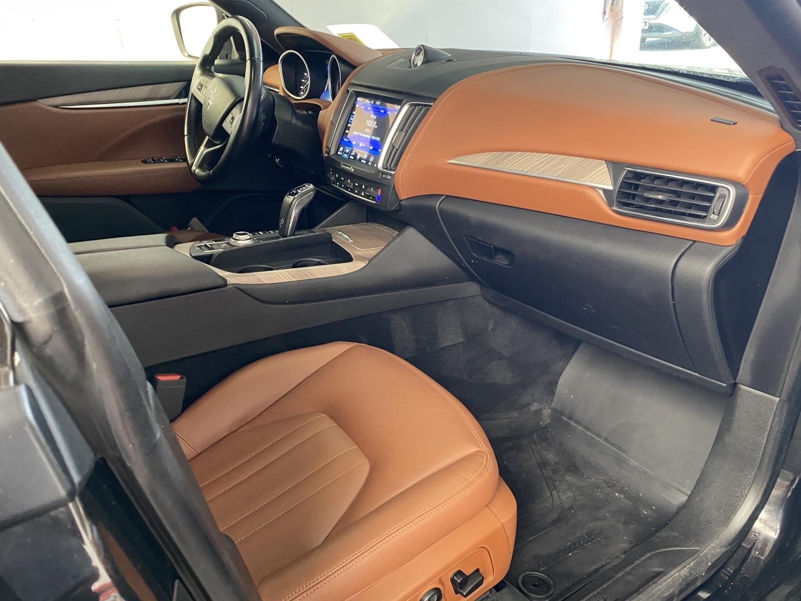 Used 2019 Maserati Levante AWD/4WD image 8