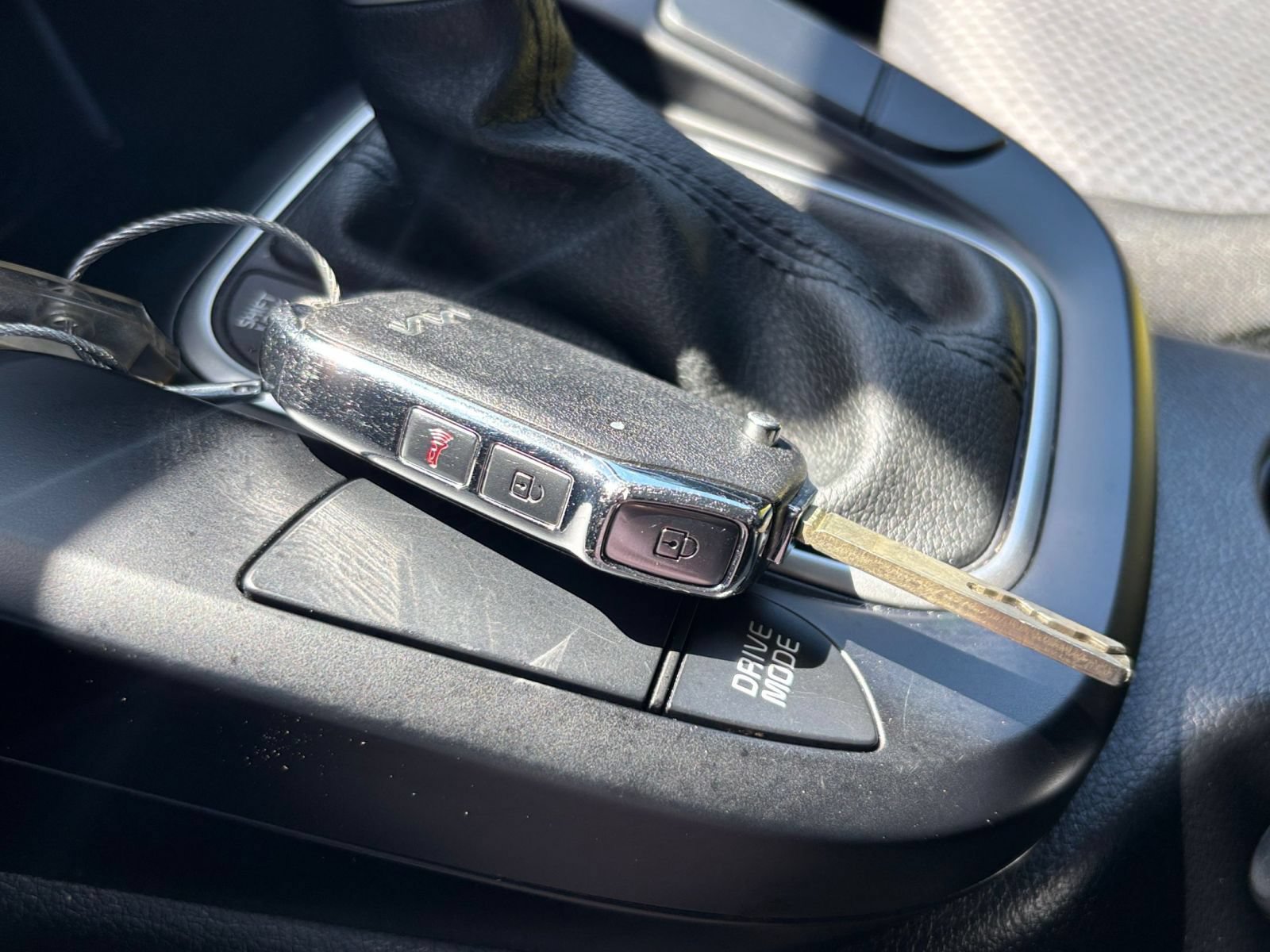 Used 2025 Kia Soul LX w/ LX Technology Package FWD image 21