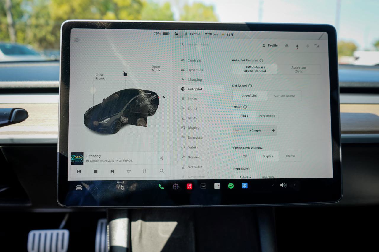 Used 2021 Tesla Model 3 Performance image 14