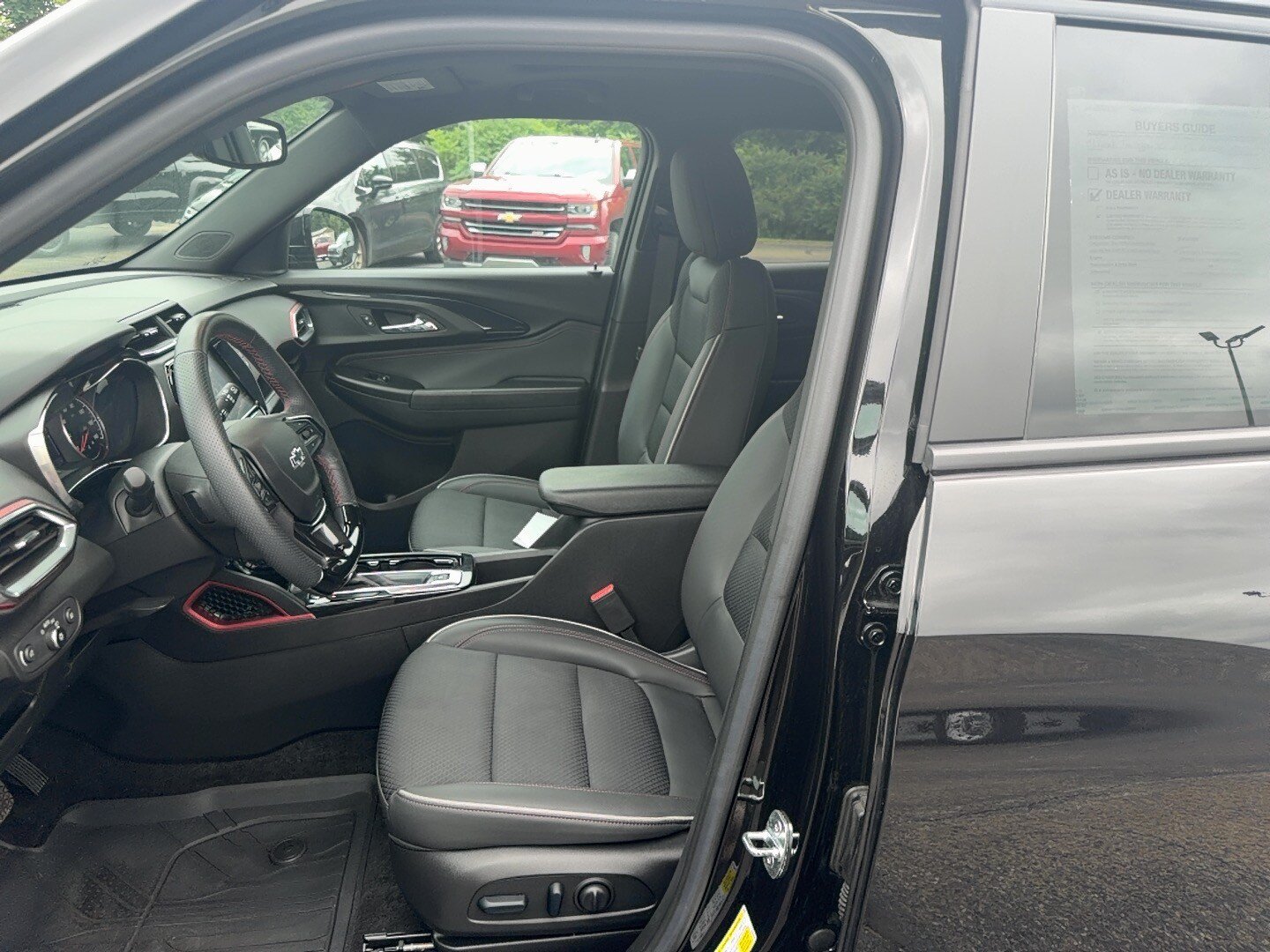 Used 2023 Chevrolet TrailBlazer RS w/ Sun and Liftgate Package AWD/4WD image 12