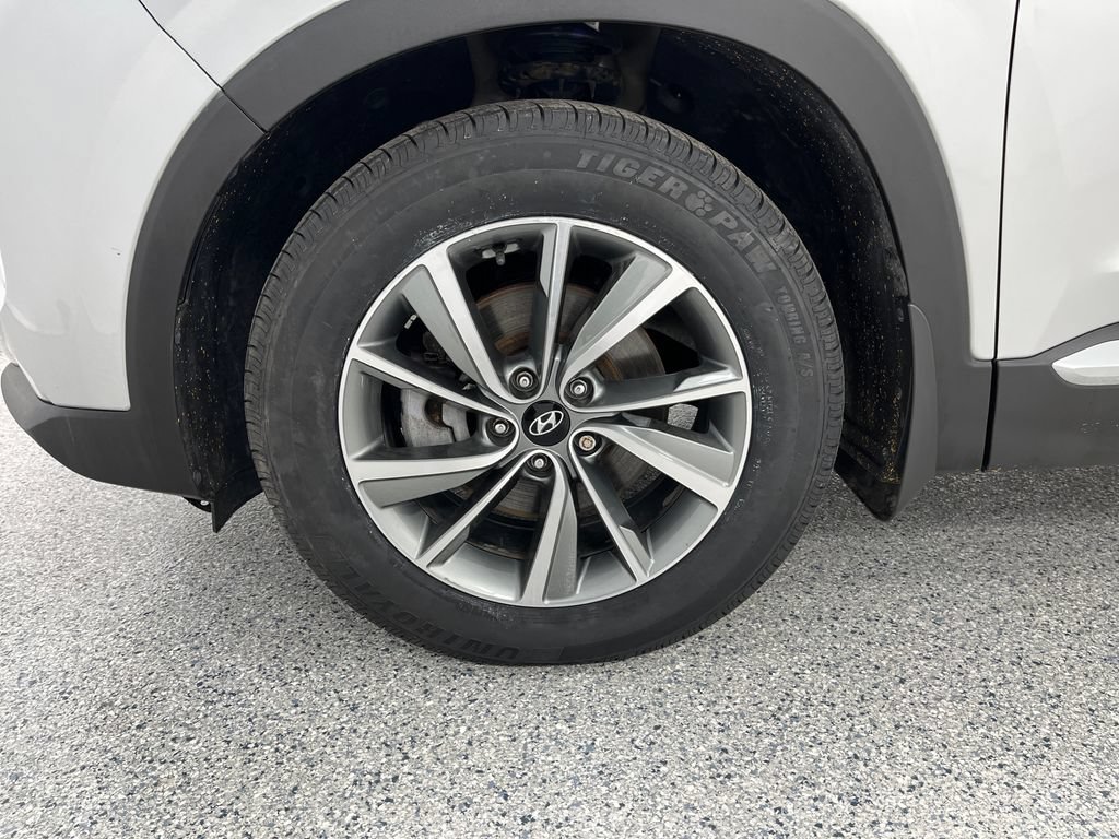 Used 2019 Hyundai Santa Fe AWD image 27