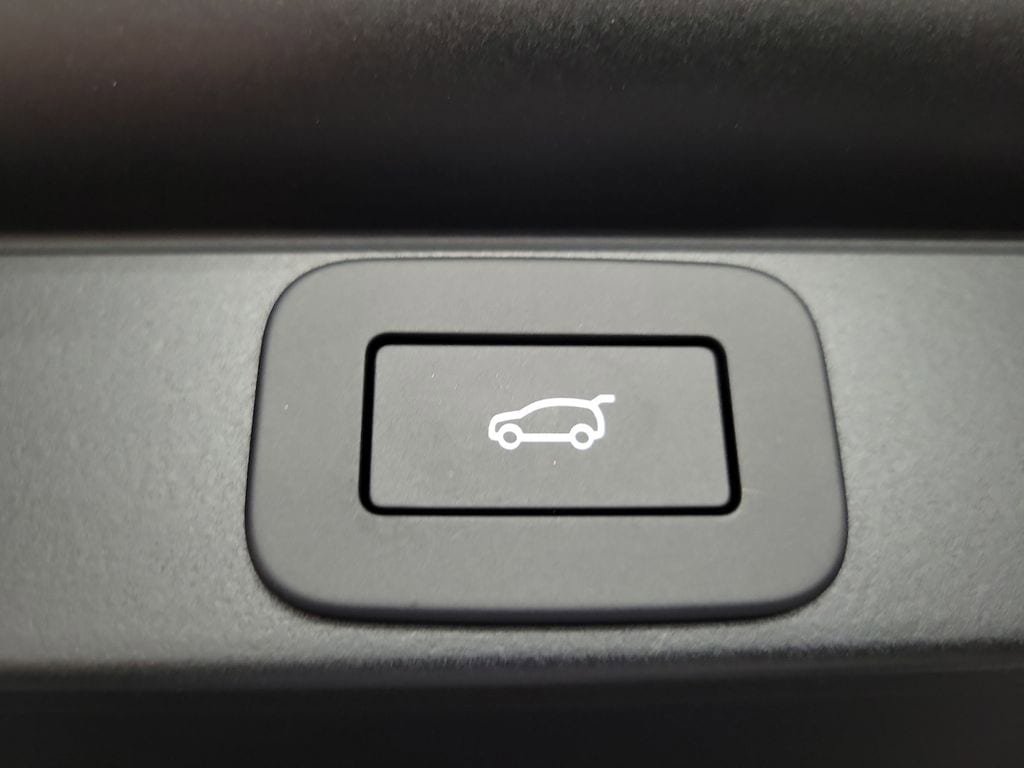 New 2025 Land Rover Range Rover SE image 31
