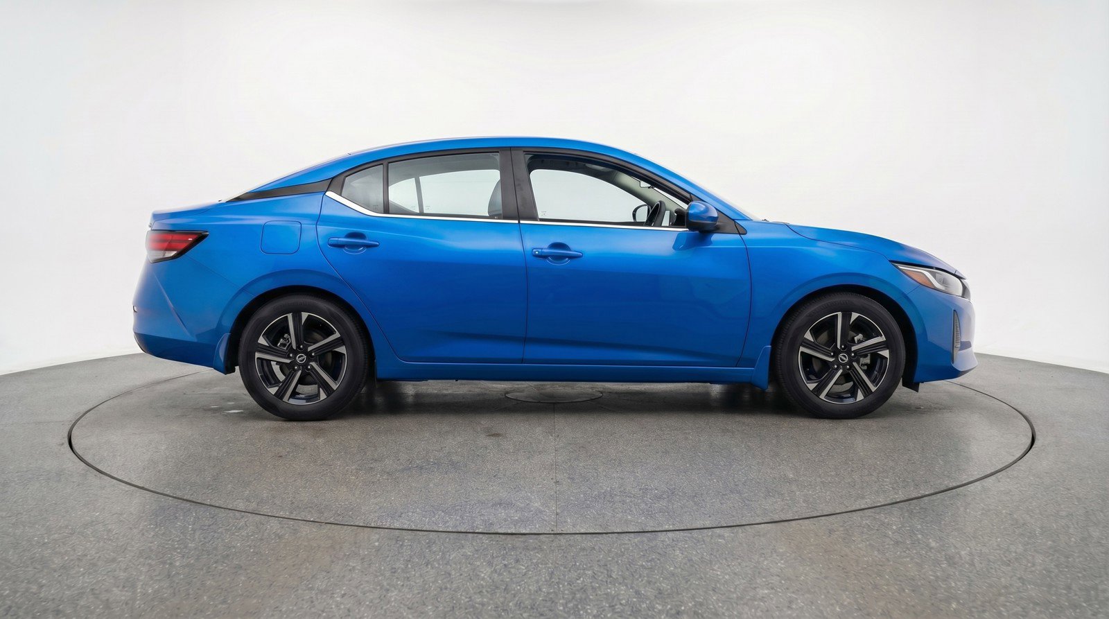 Used 2025 Nissan Sentra SV image 11