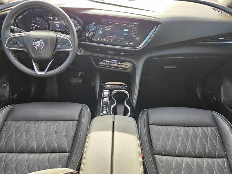 Used 2021 Buick Envision Avenir w/ Technology Package II image 10