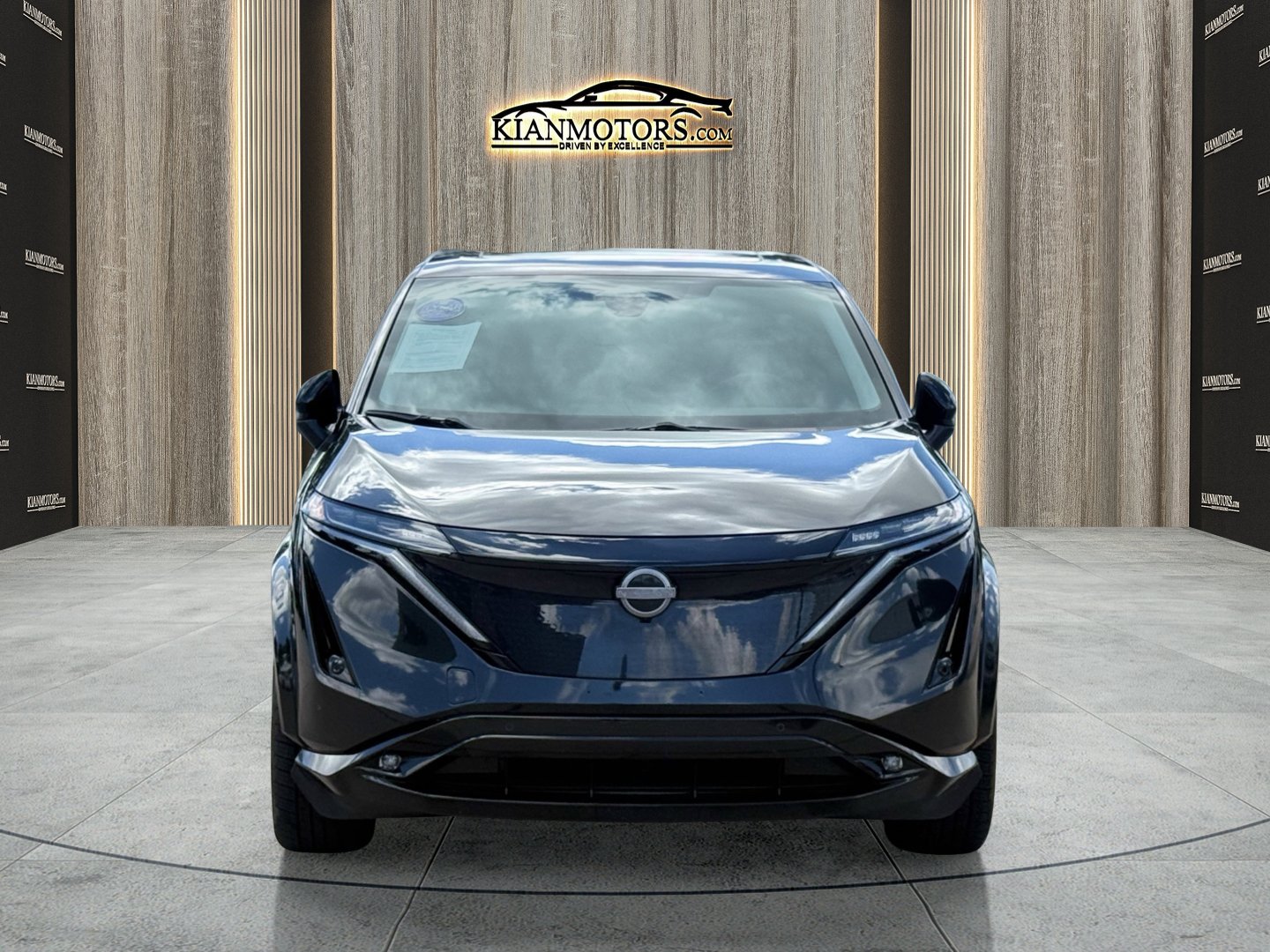 Used 2023 Nissan Ariya FWD image 2