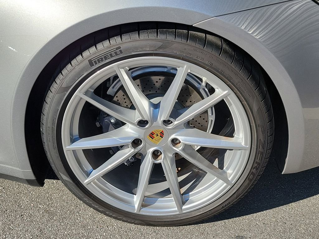 Certified 2022 Porsche 911 Carrera 4 image 11
