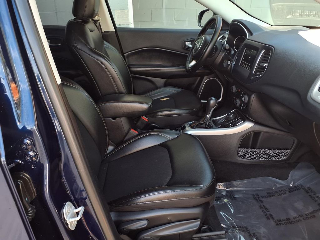 Used 2020 Jeep Compass Latitude AWD/4WD image 24