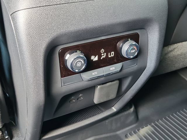 New 2026 Chevrolet Traverse LT w/ Driver Confidence Package FWD image 16