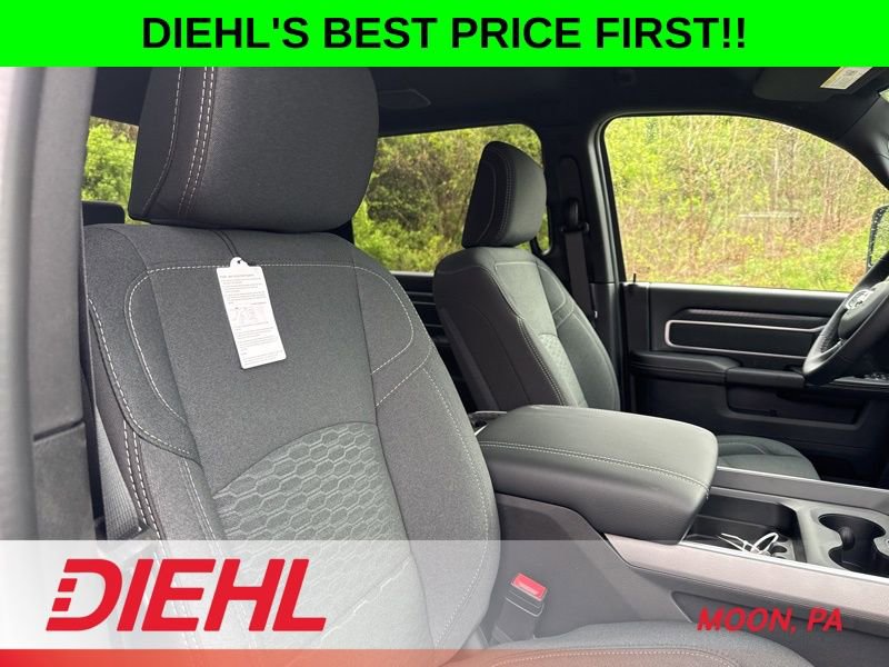 New 2026 RAM 3500 Big Horn AWD/4WD image 16