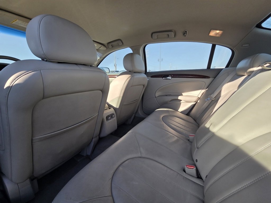 Used 2007 Buick Lucerne CXL w/ Luxury Package image 26