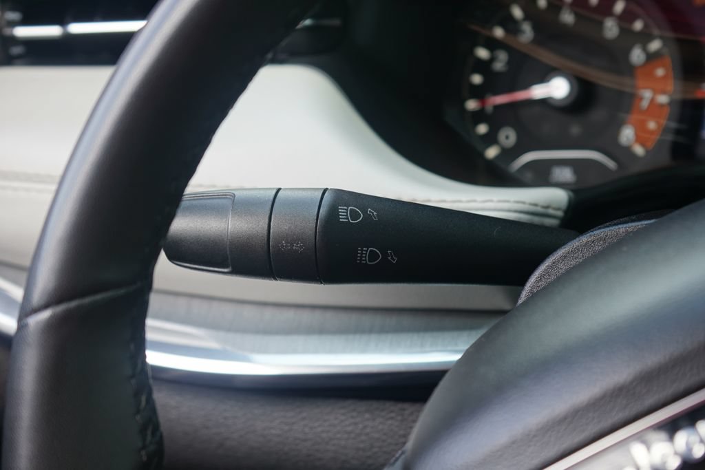 Used 2023 Jeep Compass Limited AWD/4WD image 16