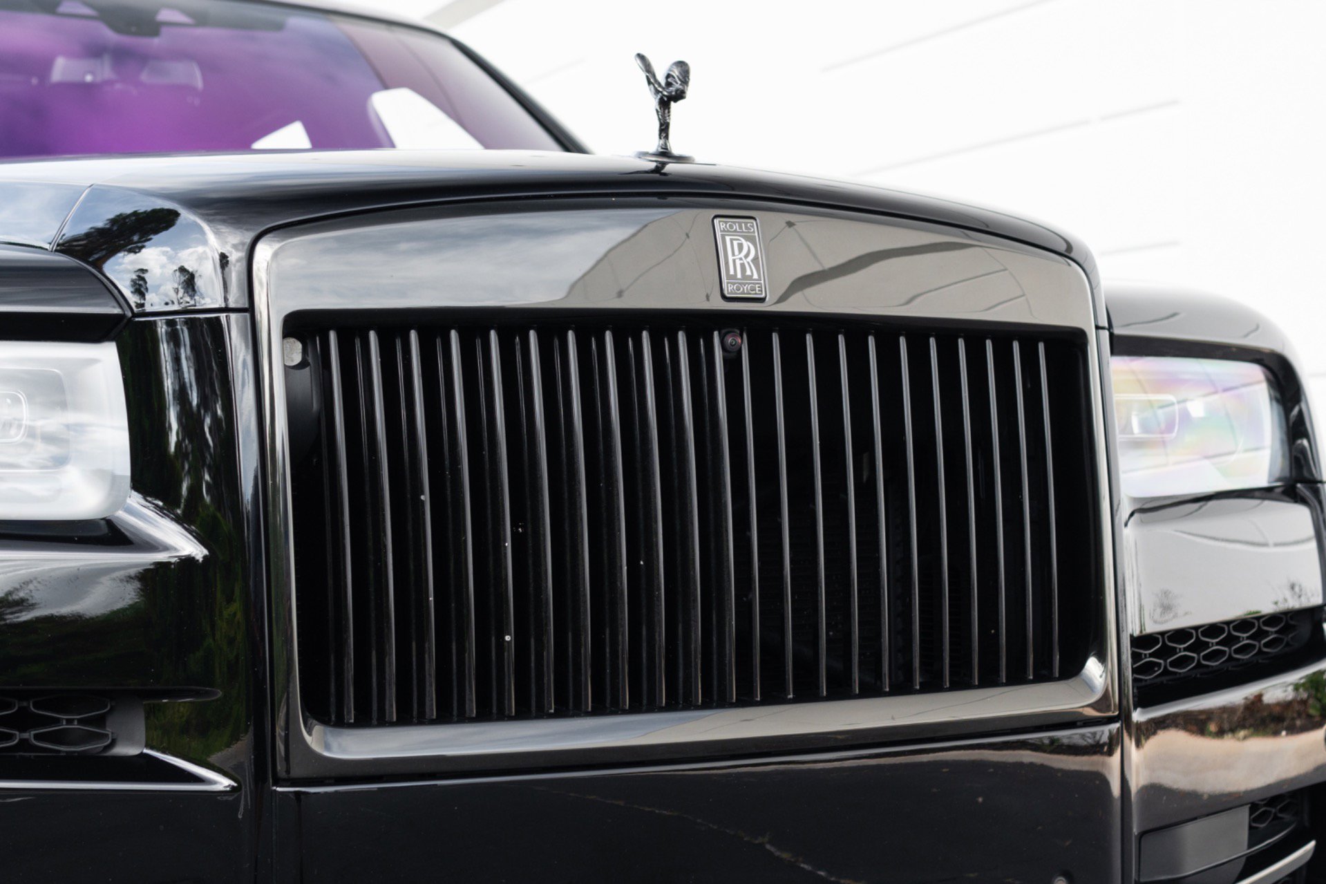 Used 2022 Rolls-Royce Cullinan Black Badge w/ Dark Exterior Package AWD/4WD image 16