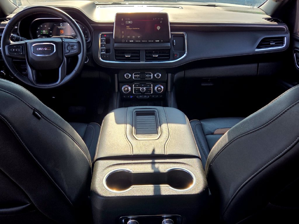 Certified 2023 GMC Yukon AT4 w/ AT4 Premium Plus Package AWD/4WD image 6