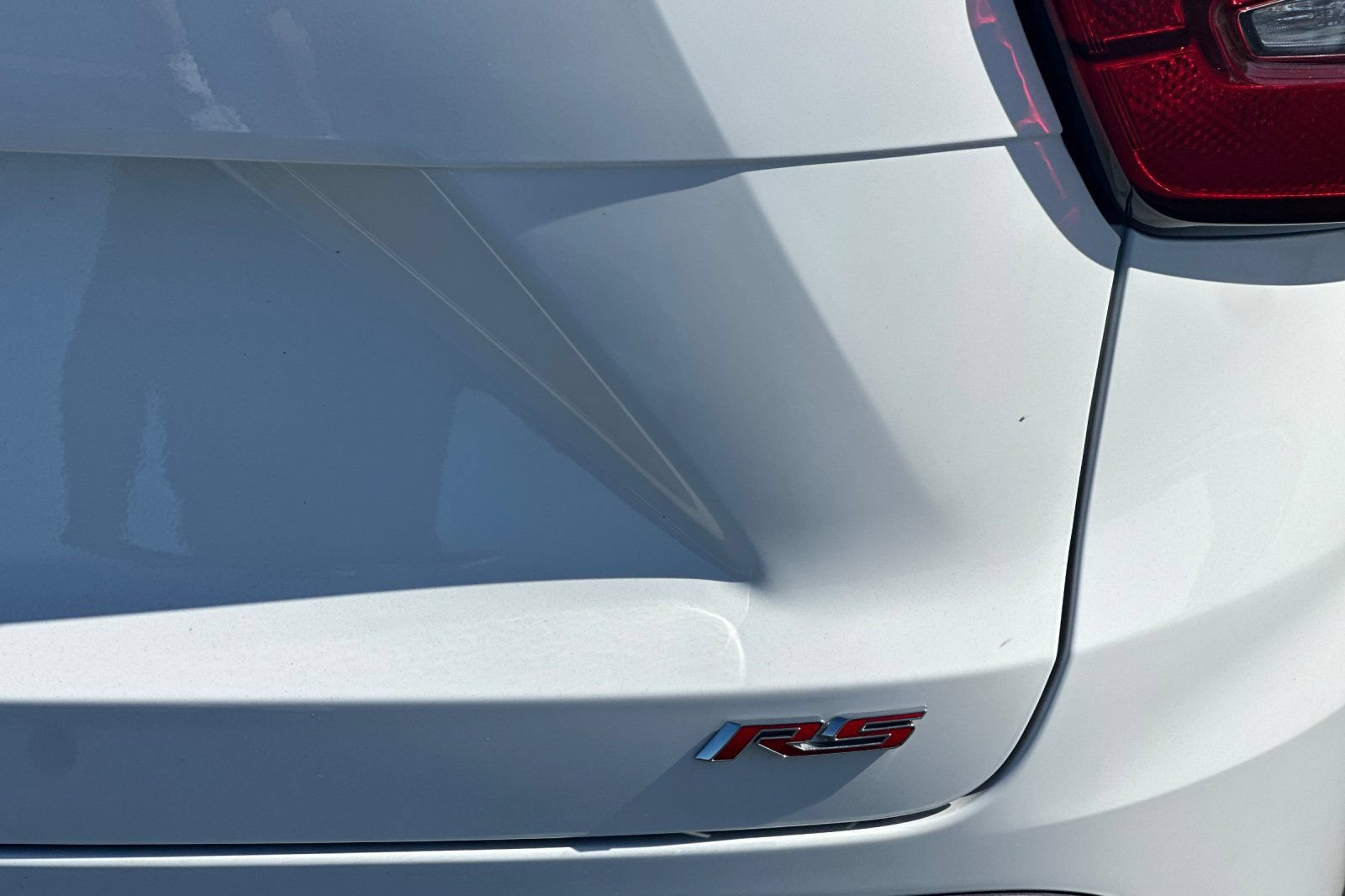 Used 2024 Chevrolet Trax RS w/ Sunroof Package FWD image 48