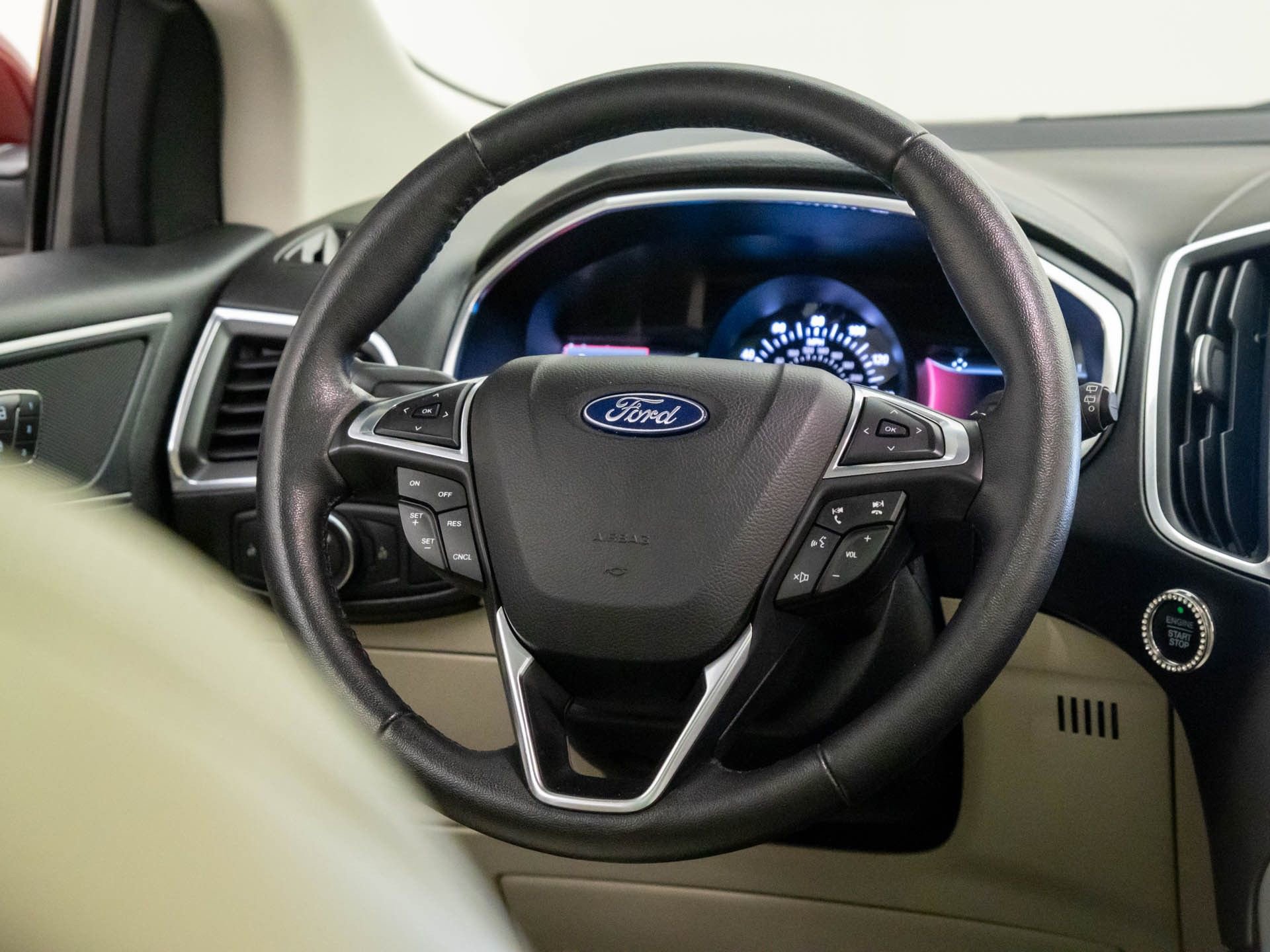 Used 2018 Ford Edge Titanium w/ Equipment Group 301A image 11