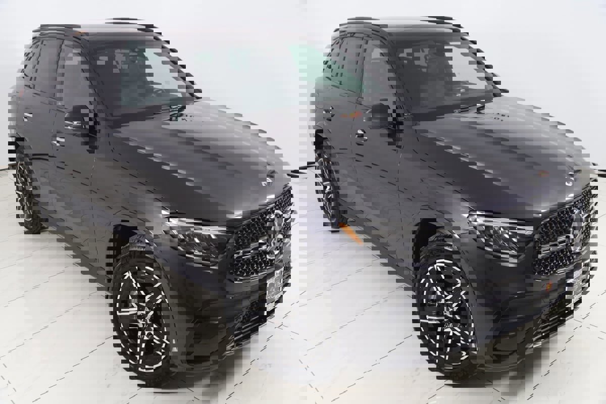 Used 2025 Mercedes-Benz GLC 300 4MATIC SUV image 20