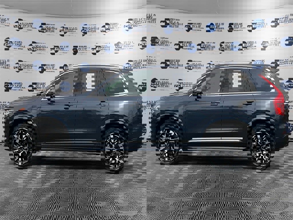 Certified 2025 Volvo XC90 B6 Plus image 2