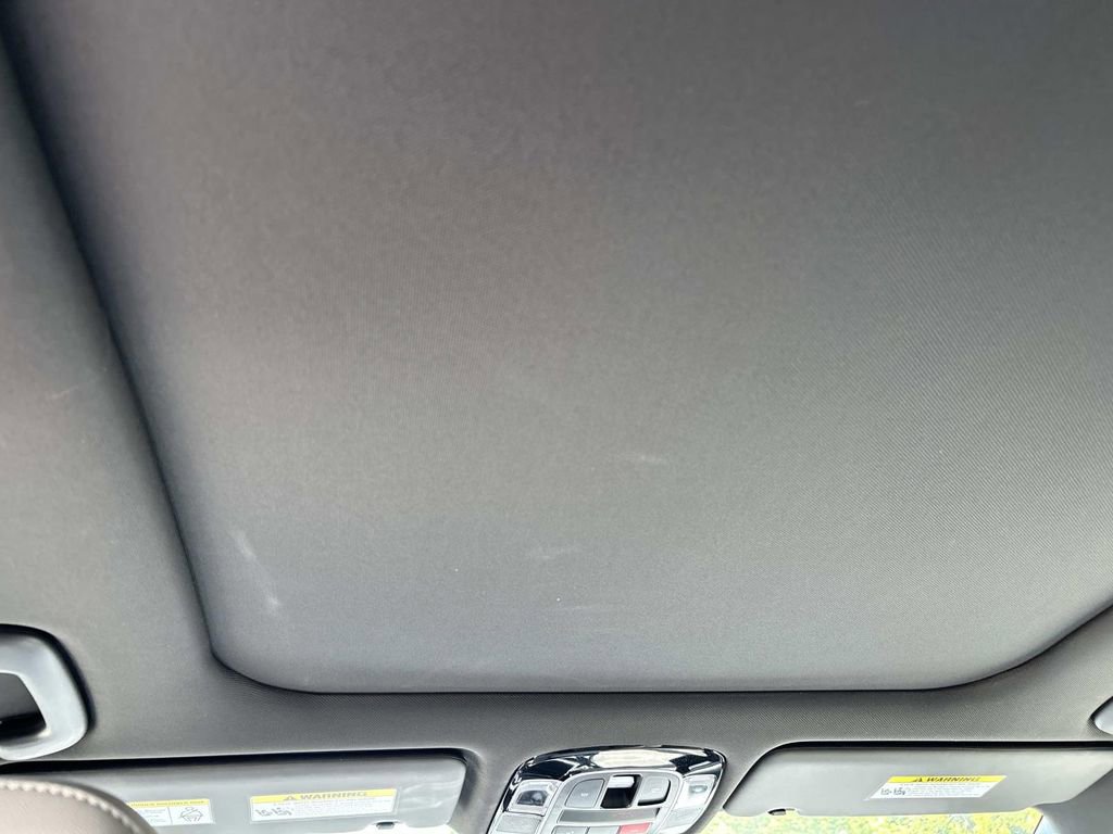 Certified 2025 Hyundai Tucson Limited AWD/4WD image 30