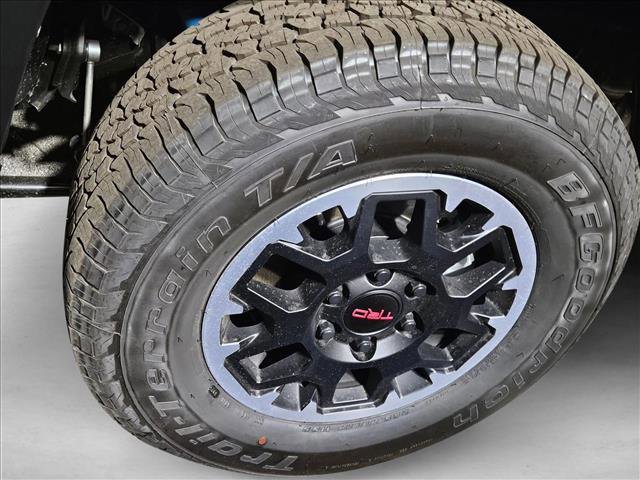 New 2025 Toyota Tacoma TRD Off-Road image 8