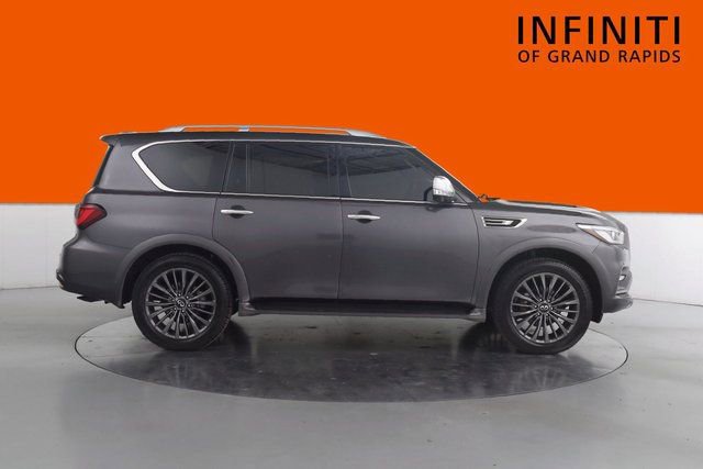 Used 2023 INFINITI QX80 Sensory image 8
