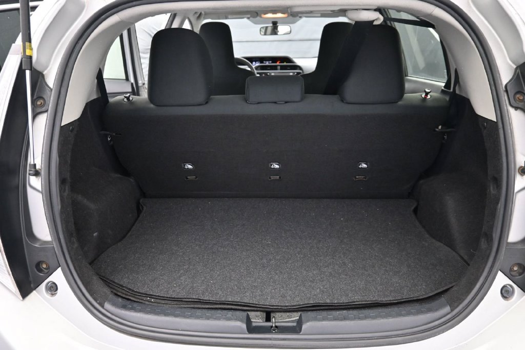 Used 2016 Toyota Prius C One FWD image 14