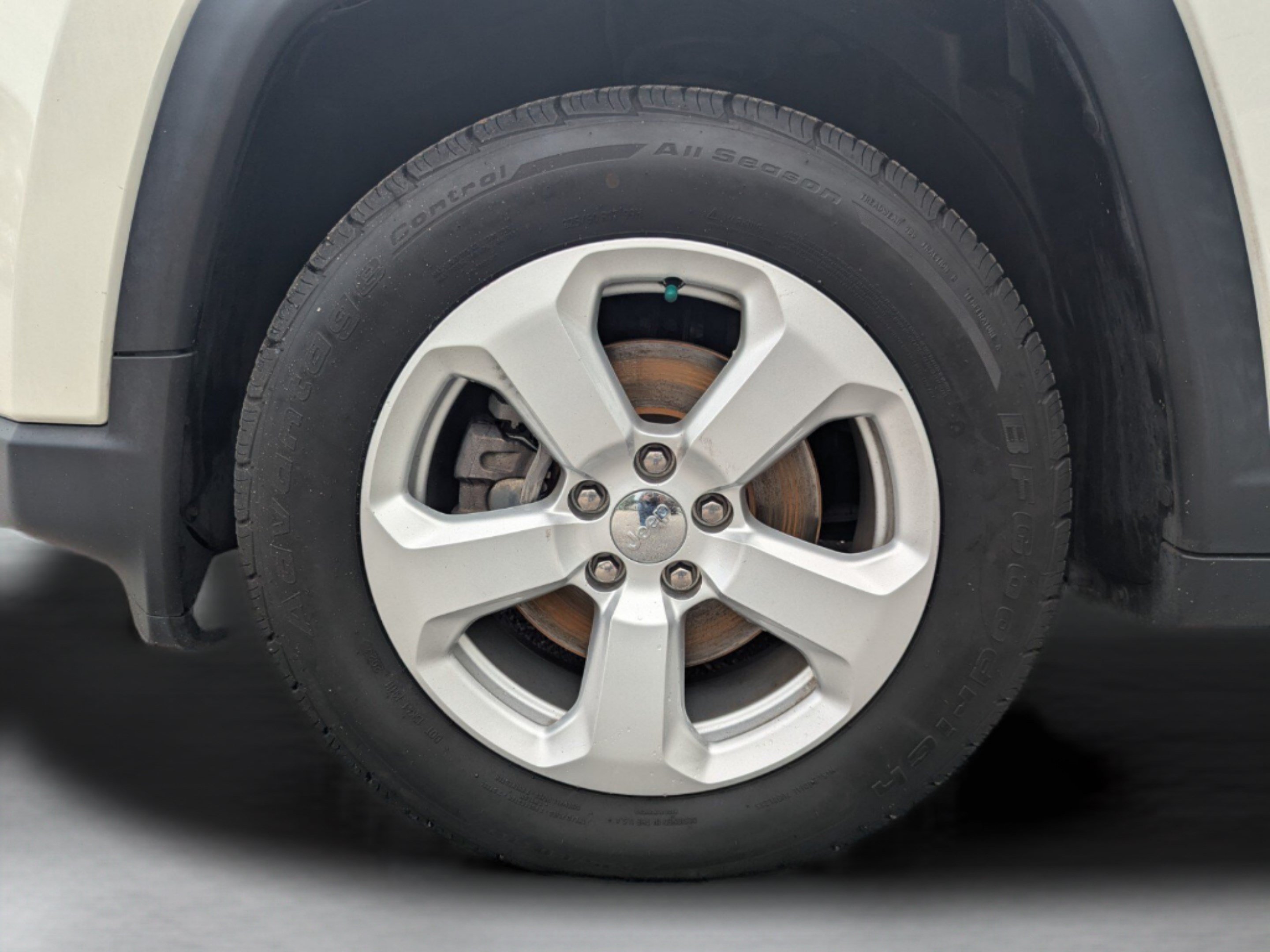Used 2021 Jeep Compass Latitude w/ Sun and Sound Group FWD image 52