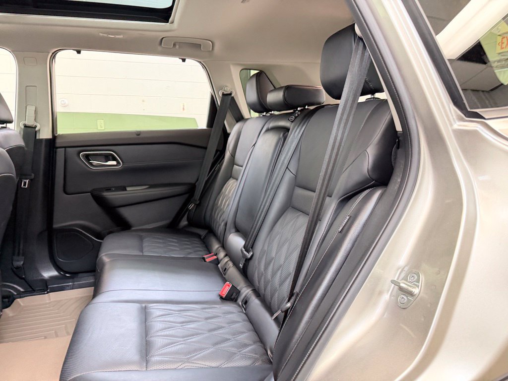 Used 2023 Nissan Rogue Platinum w/ Platinum Premium Package AWD/4WD image 22