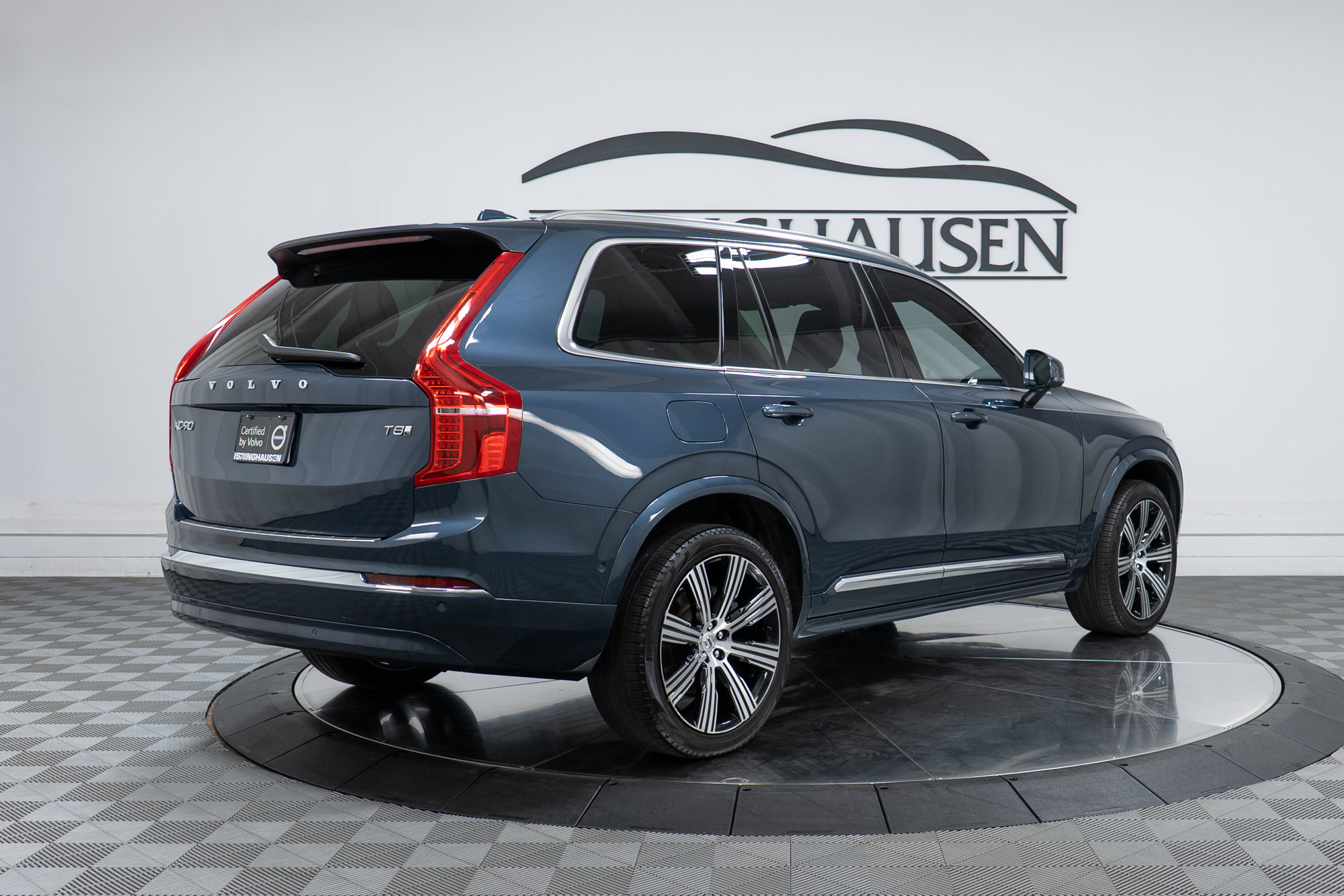 Certified 2025 Volvo XC90 T8 Plus w/ Protection Package Premier AWD/4WD image 5
