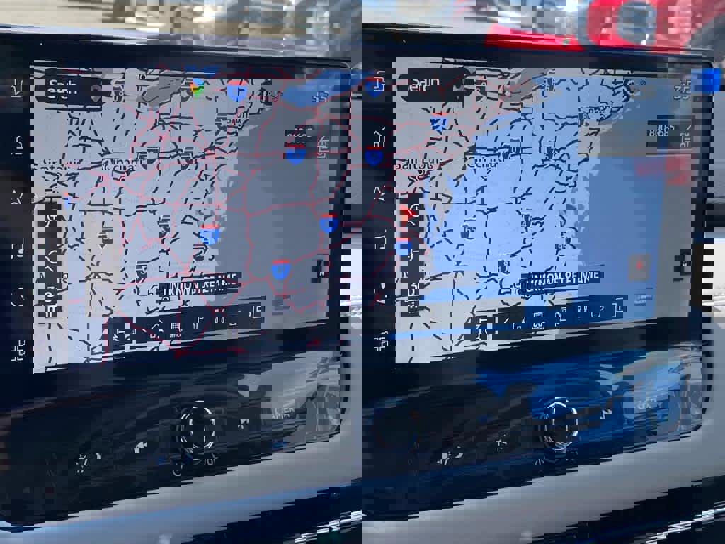 New 2025 Mitsubishi Outlander SE image 9