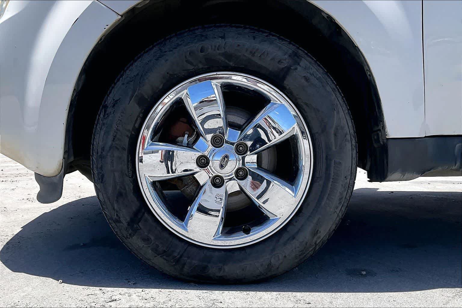 Used 2011 Ford Escape XLT w/ 203A Rapid Spec Order Code AWD/4WD image 8
