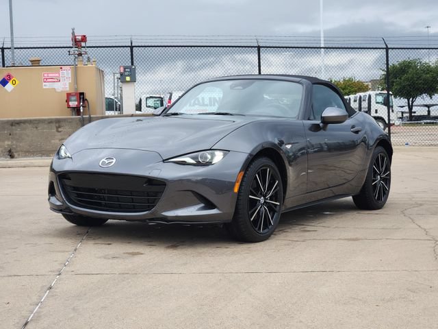 Used 2025 MAZDA MX-5 Miata Grand Touring RWD image 11