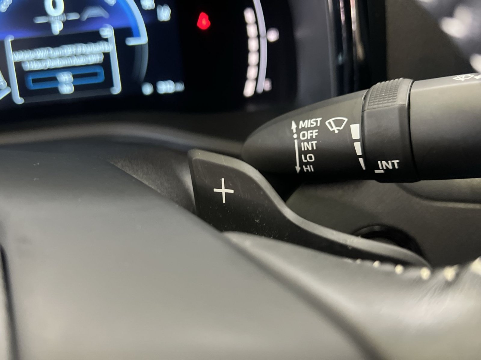 Used 2025 Toyota Camry SE FWD image 34