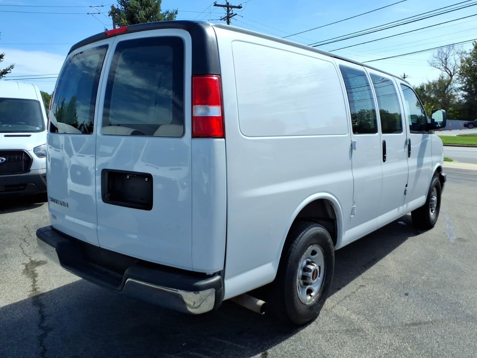 Used 2020 GMC Savana 2500 w/ Driver Convenience Package RWD image 3