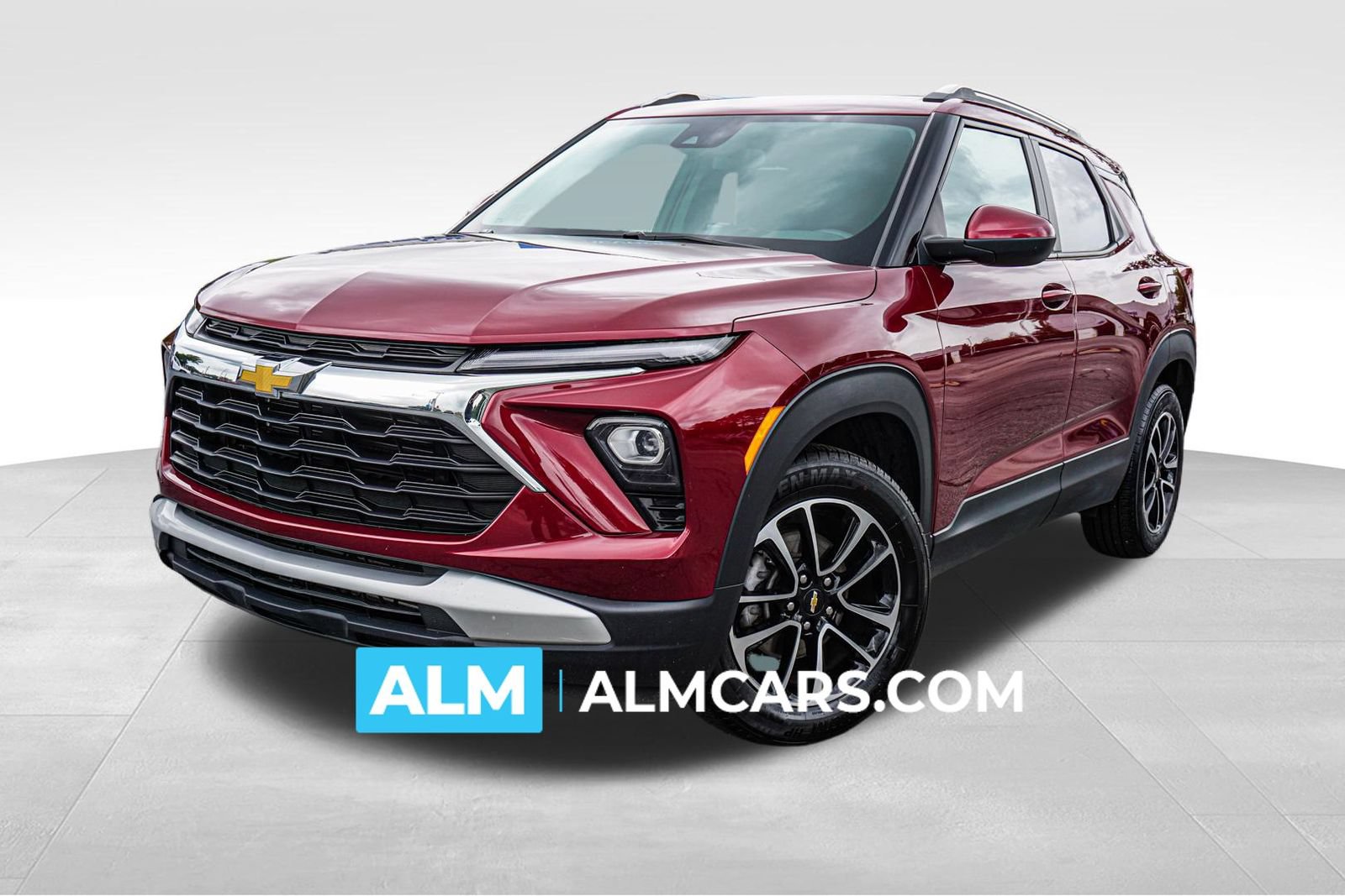 Used 2024 Chevrolet TrailBlazer LT FWD image 1