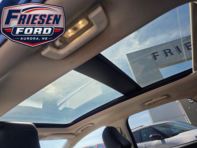 Used 2020 Ford Edge Titanium w/ Equipment Group 301A AWD/4WD image 24