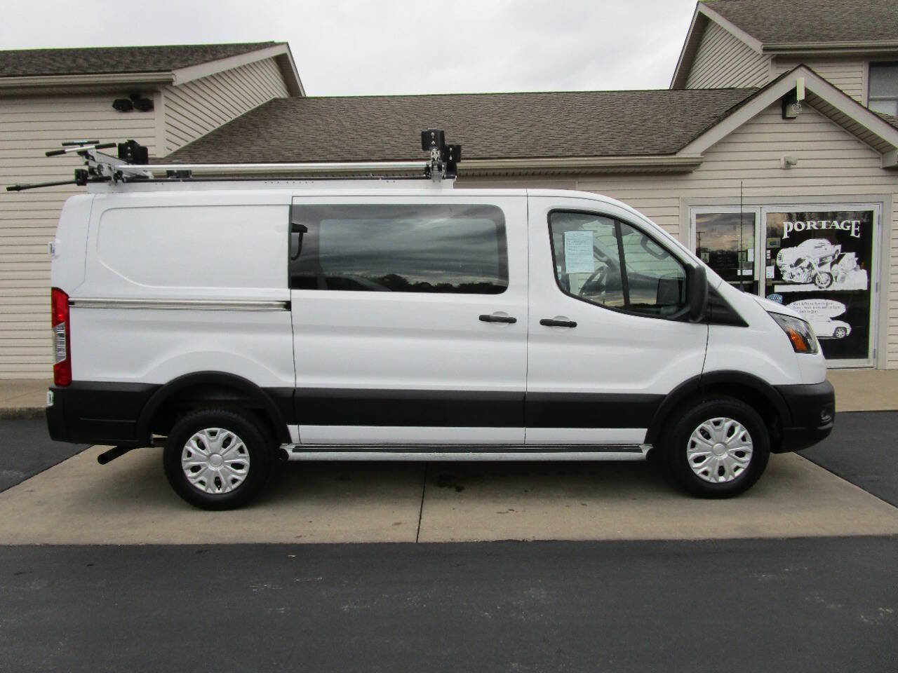 Used 2024 Ford Transit 250 Low Roof w/ Exterior Upgrade Package image 2