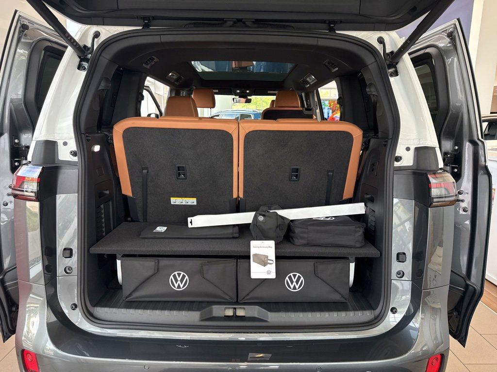 New 2025 Volkswagen ID. Buzz Pro S Plus image 19