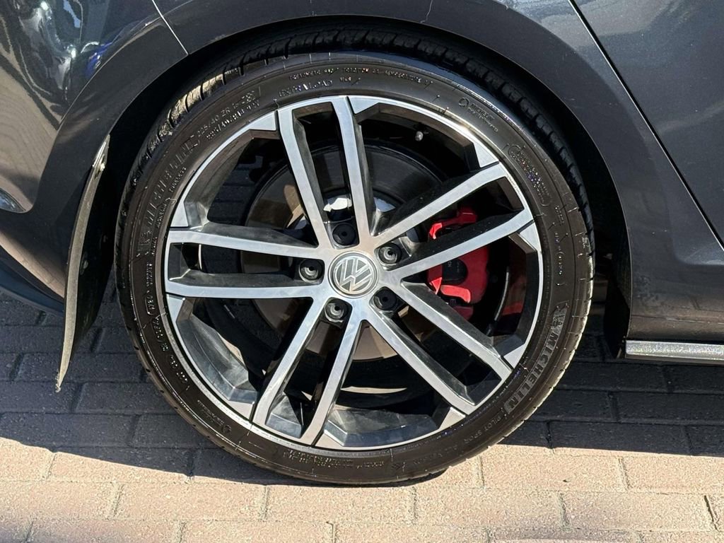 Used 2017 Volkswagen GTI Sport FWD image 7