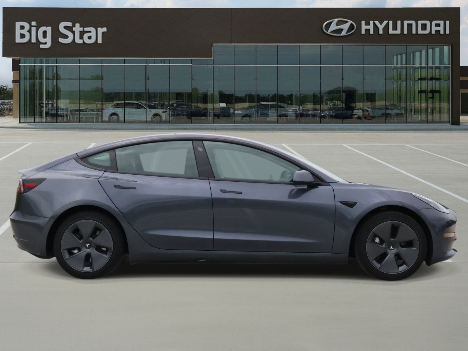 Used 2023 Tesla Model 3 Standard Range RWD image 5