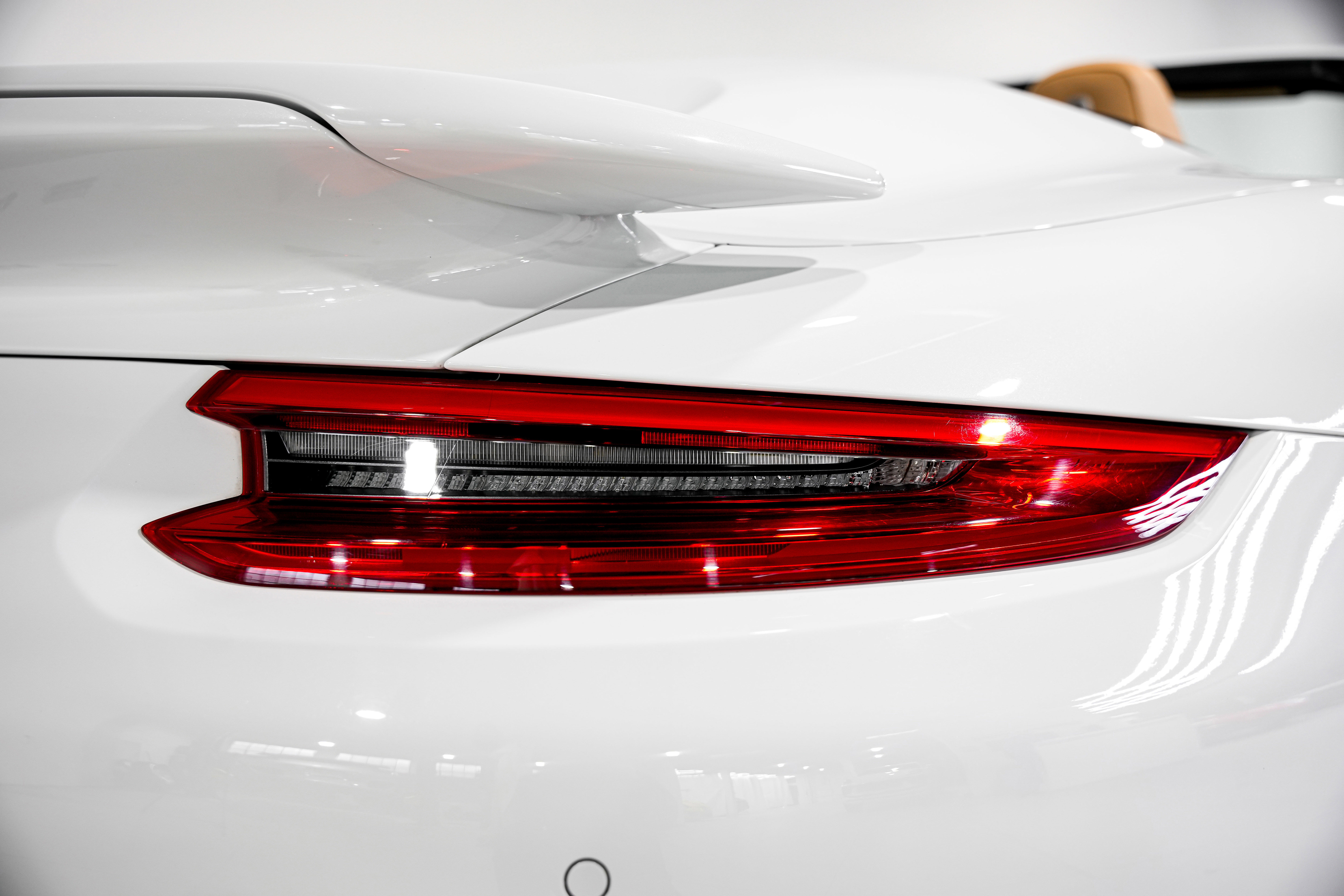 Used 2018 Porsche 911 Turbo image 38