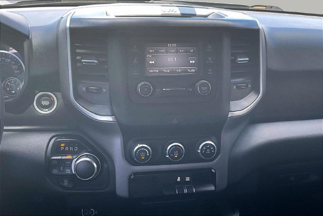 Used 2022 RAM 1500 Big Horn AWD/4WD image 6