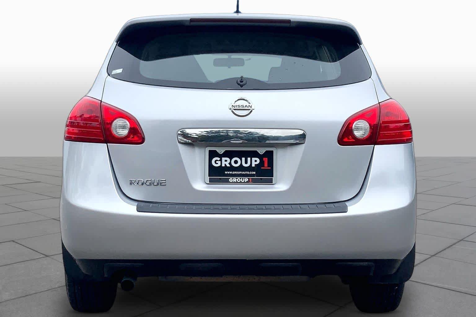Used 2013 Nissan Rogue S FWD image 4