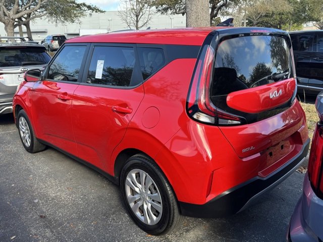Certified 2025 Kia Soul LX image 2