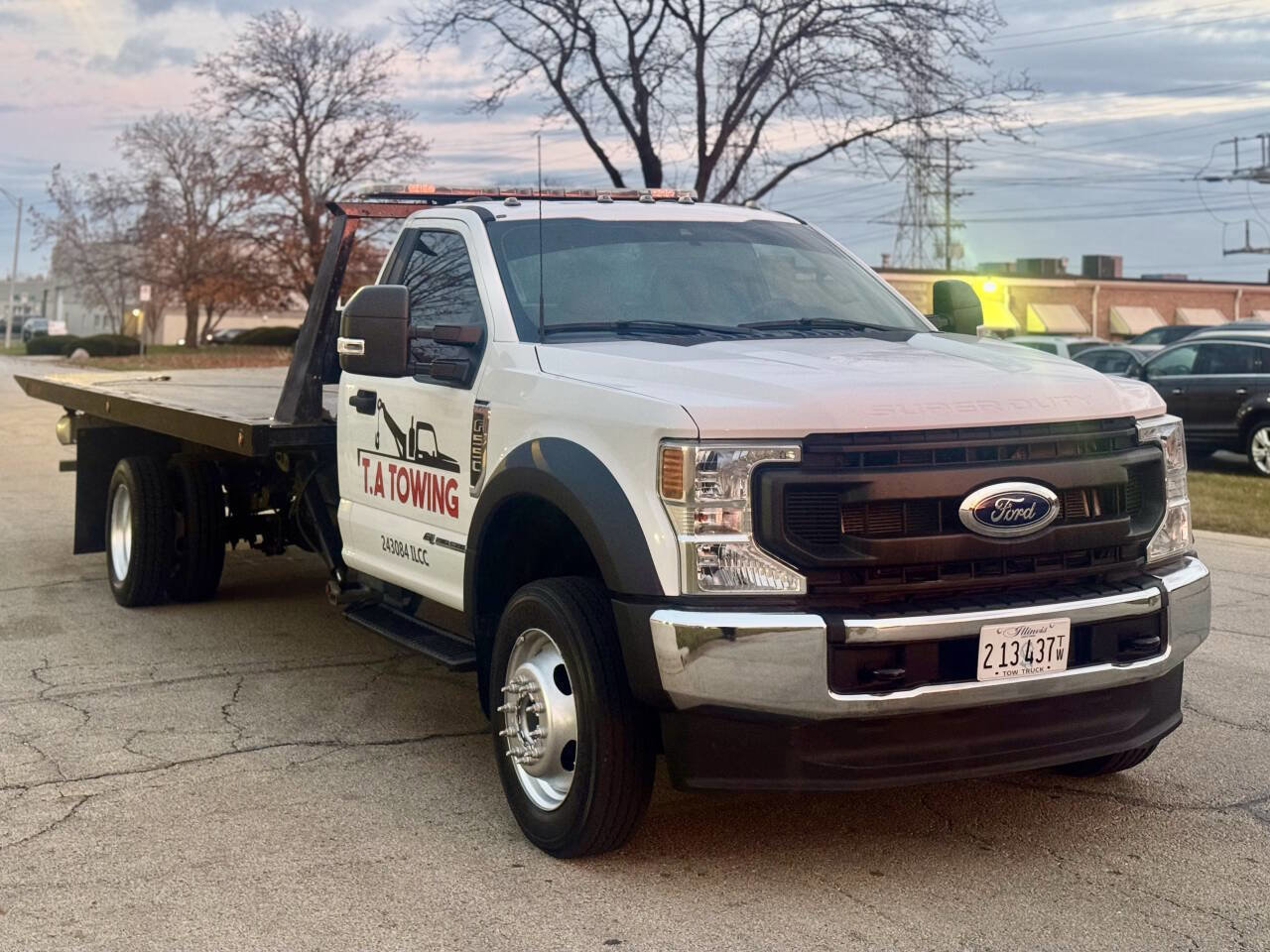 Used 2022 Ford F550 2WD Regular Cab Super Duty image 1
