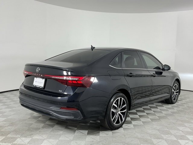 Used 2025 Volkswagen Jetta SE image 5