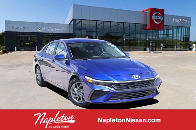 Used 2024 Hyundai Elantra SEL FWD video 1